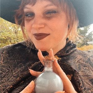 Meet your Posher, Marissa